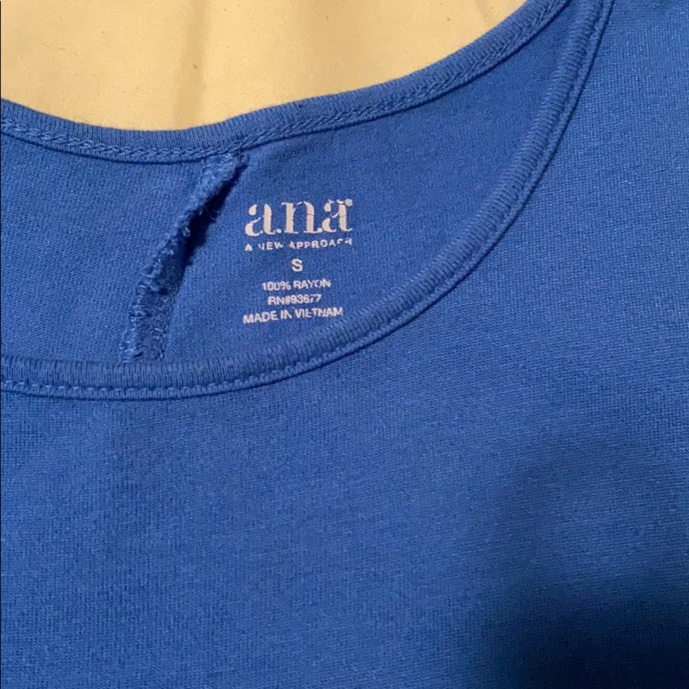 ANA cold shoulder top - Picture 2 of 3